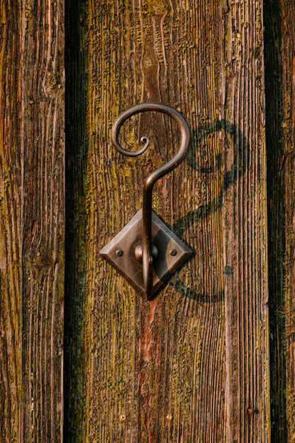 Geschmiedete gebogene Garderobe II.