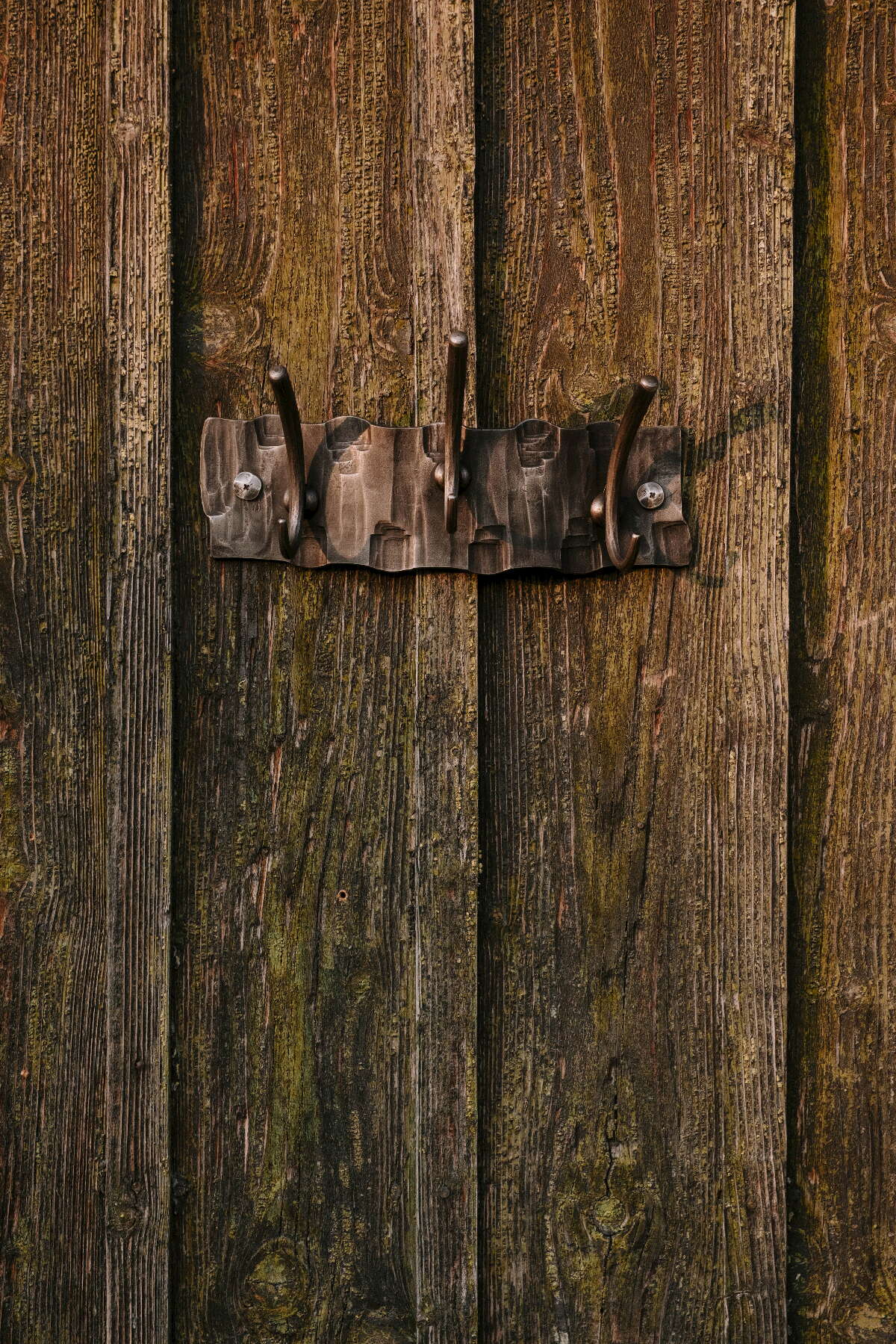 Geschmiedete Wandgarderobe III.